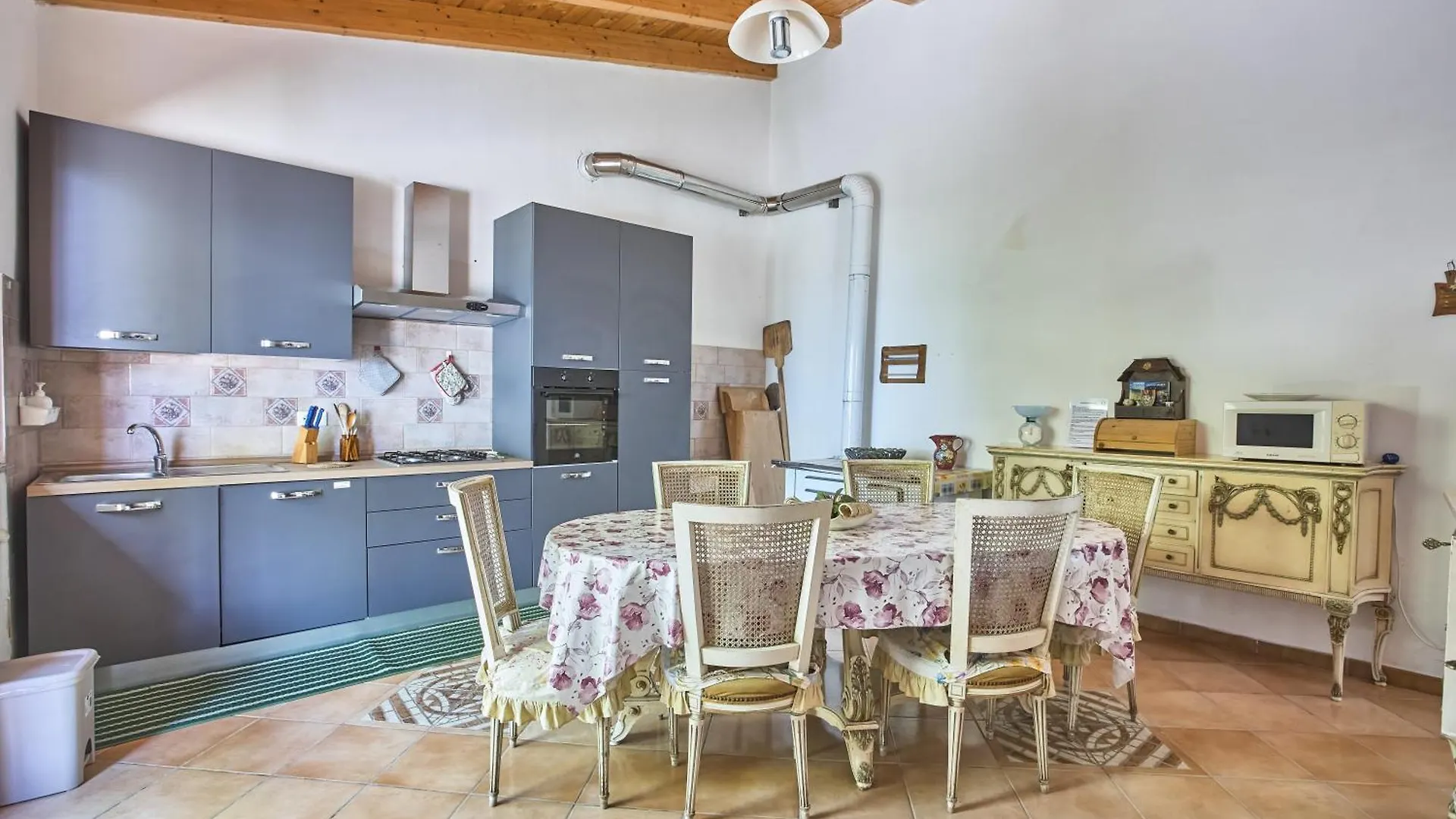 Rustico E Cottage Casale Gioiosa Marea 0*,
