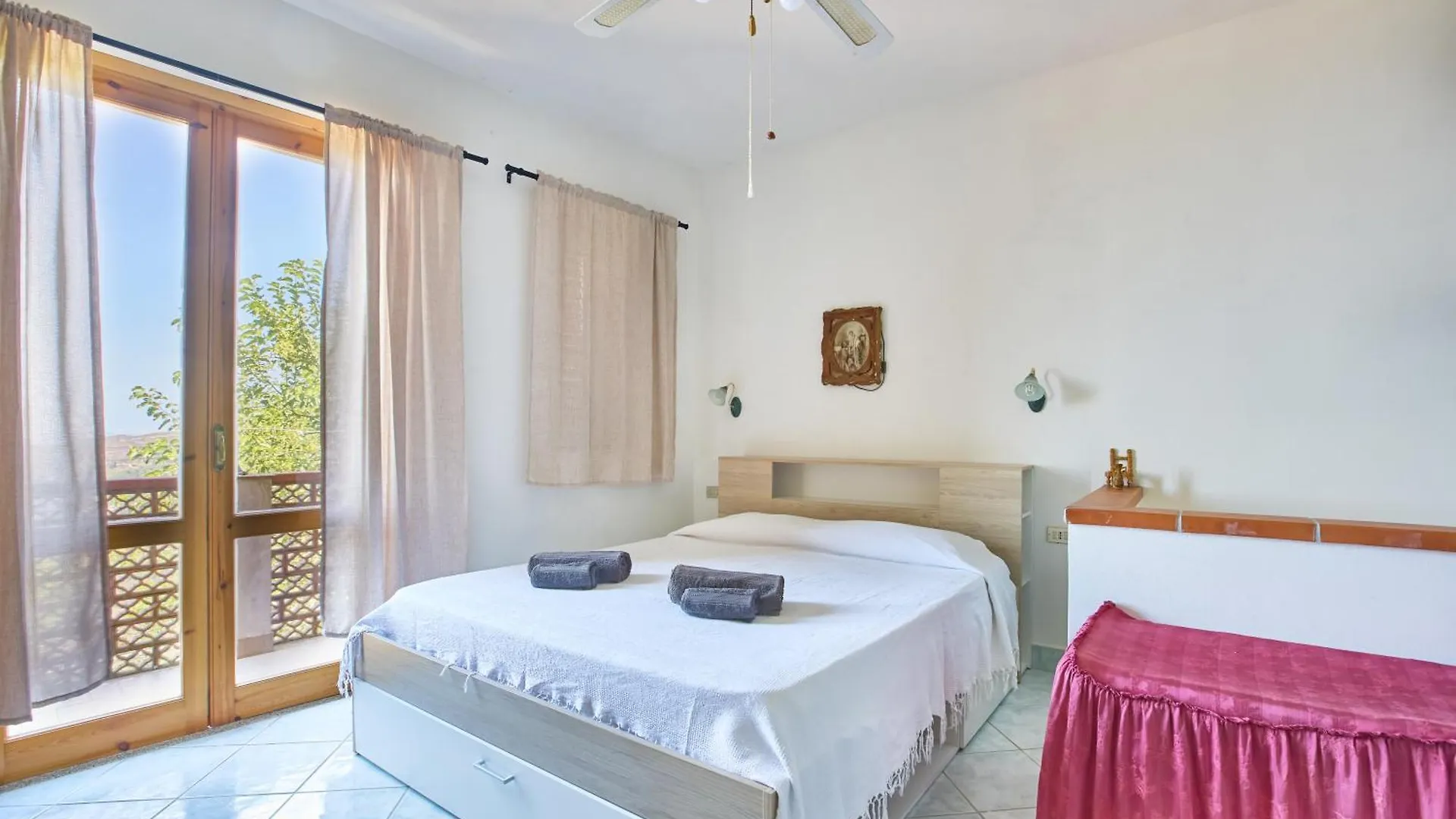 Rustico E Cottage Casale Gioiosa Marea Apartment