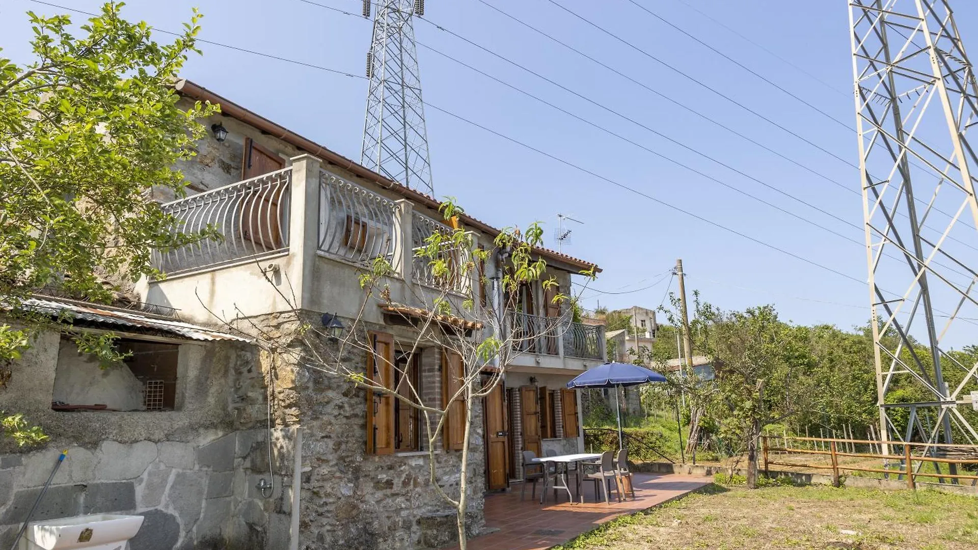 Rustico E Cottage Casale Gioiosa Marea Apartment
